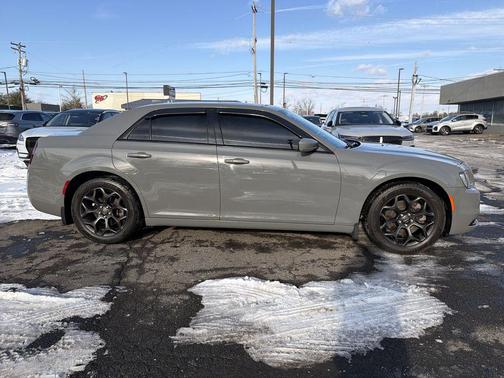 2019 Chrysler 300 S