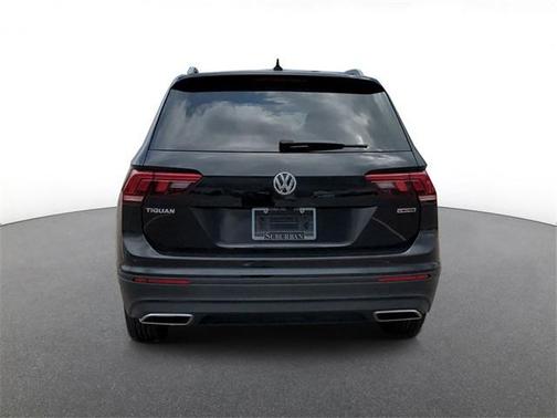 Photo 5 of 32 of 2021 Volkswagen Tiguan 2.0T S