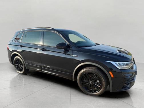 2022 Volkswagen Tiguan 2.0T SE R-Line Black 4MOTION