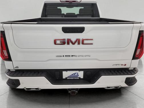 Summit White 2023 GMC Sierra 1500 AT4