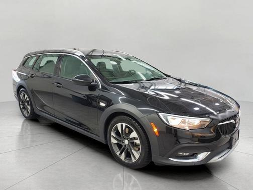 2019 Buick Regal TourX AWD Essence