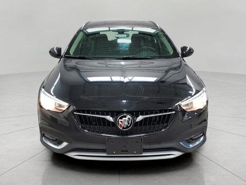 2019 Buick Regal TourX AWD Essence