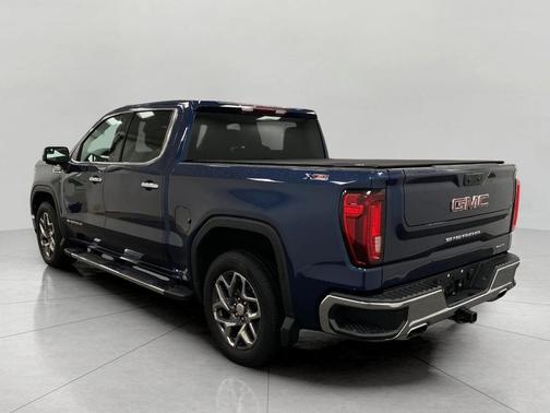 Pacific Blue Metallic 2023 GMC Sierra 1500 SLT