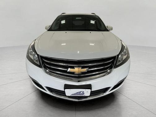 Summit White 2017 Chevrolet Traverse 1LT