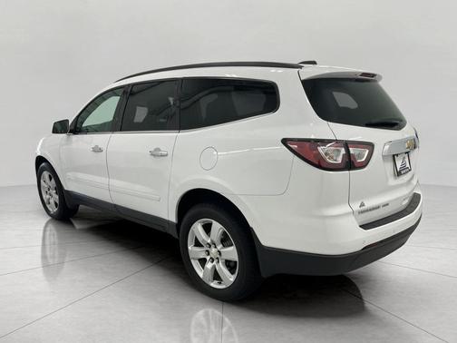 Summit White 2017 Chevrolet Traverse 1LT