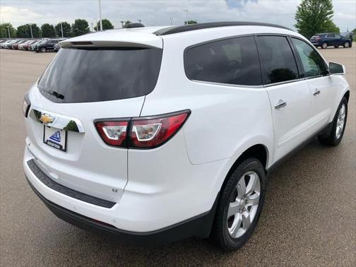 Summit White 2017 Chevrolet Traverse 1LT