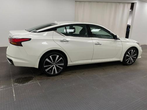 2019 Nissan Altima 2.5 Platinum