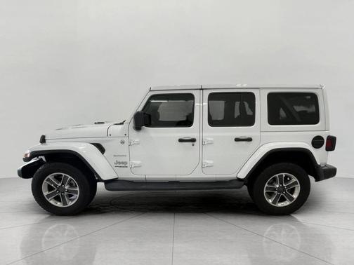 Bright White Clearcoat 2018 Jeep Wrangler Unlimited Sahara