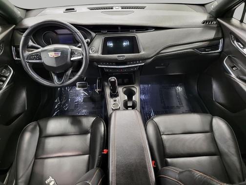 2023 Cadillac XT4 Sport