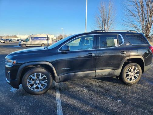 2023 GMC Acadia AWD SLT
