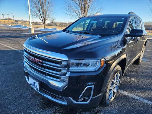 2023 GMC Acadia AWD SLT
