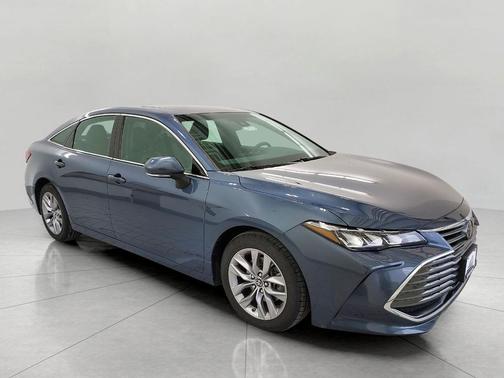 2019 Toyota Avalon XLE