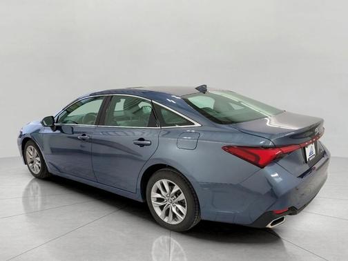 2019 Toyota Avalon XLE