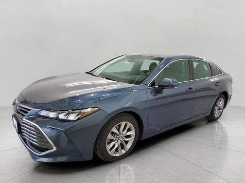 2019 Toyota Avalon XLE