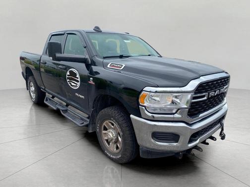 2022 RAM 2500 Big Horn Crew Cab 4x4 6'4' Box