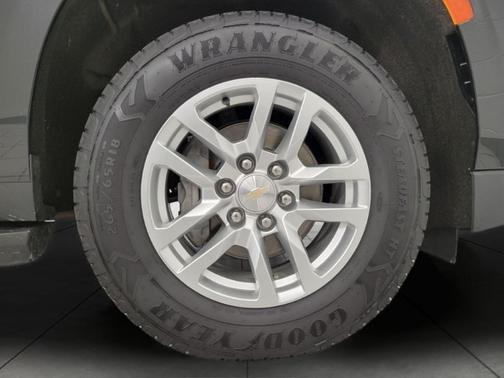 Black 2022 Chevrolet Suburban LT