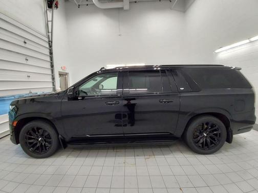 2023 Cadillac Escalade ESV Sport