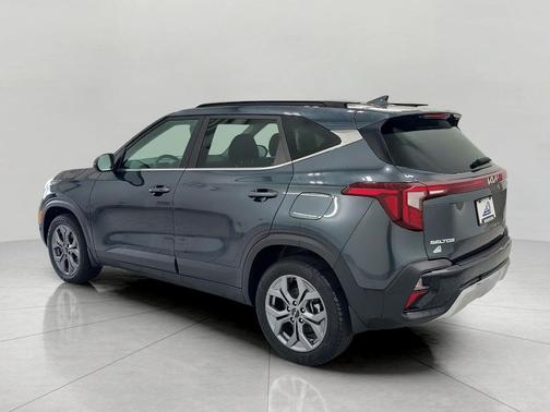Gravity Gray 2024 Kia Seltos S
