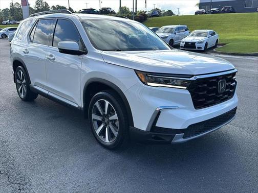2023 Honda Pilot Touring 8-Passenger