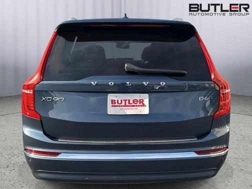 2023 Volvo XC90 B6 Ultimate 7-Seater