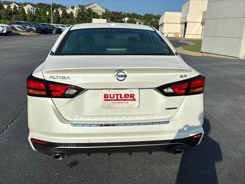 2022 Nissan Altima SR VC-Turbo FWD