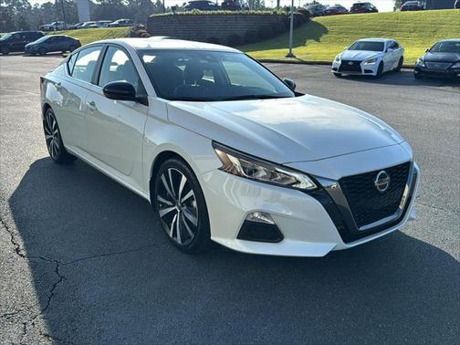 2022 Nissan Altima SR VC-Turbo FWD