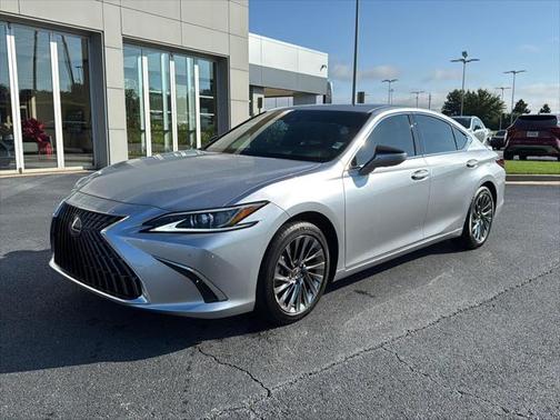 2025 Lexus ES 300h Luxury