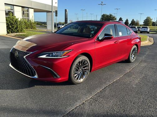 2025 Lexus ES 300h Luxury