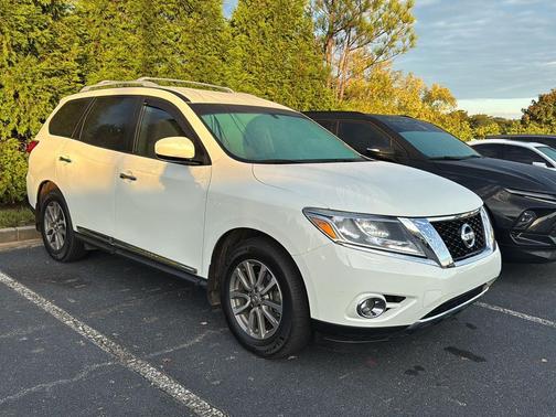 2016 Nissan Pathfinder SL