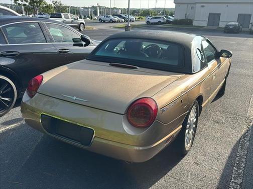 2005 Ford Thunderbird