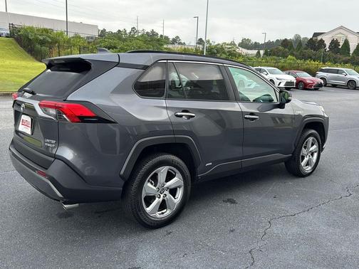 2021 Toyota RAV4 Hybrid SE