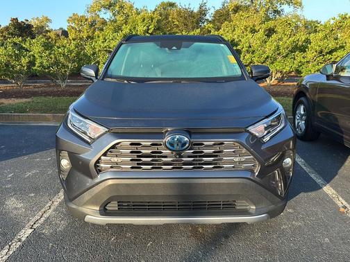 2021 Toyota RAV4 Hybrid SE