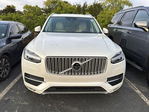 2018 Volvo XC90 T6 Inscription