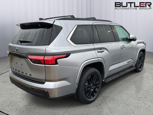 2024 Toyota Sequoia SR5