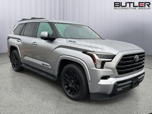 2024 Toyota Sequoia SR5