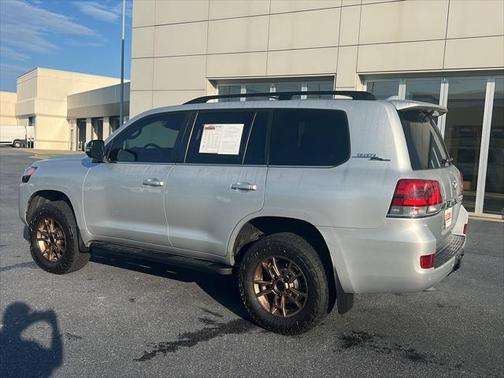 2021 Toyota Land Cruiser Base