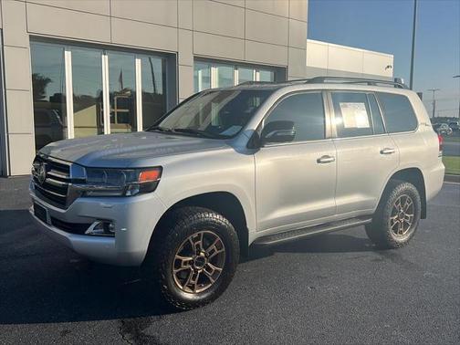 2021 Toyota Land Cruiser Base