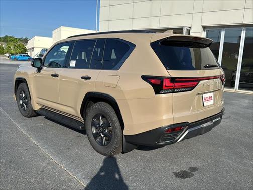 2025 Lexus LX 700h Overtrail