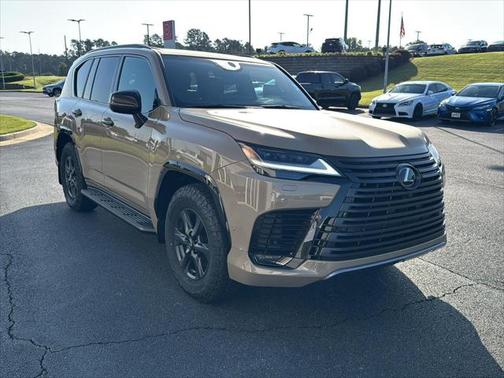 2025 Lexus LX 700h Overtrail