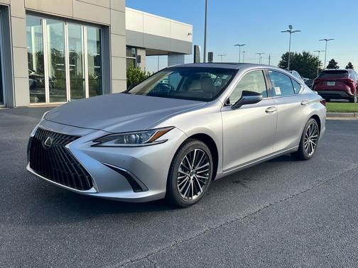2025 Lexus ES 300h Base
