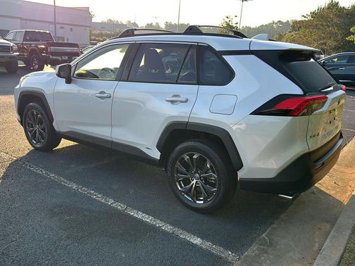 2024 Toyota RAV4 Hybrid XLE Premium