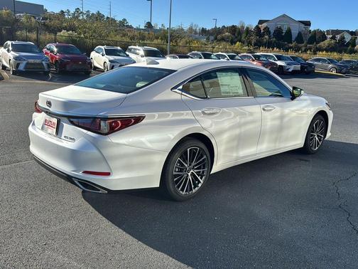 2025 Lexus ES 350 Base