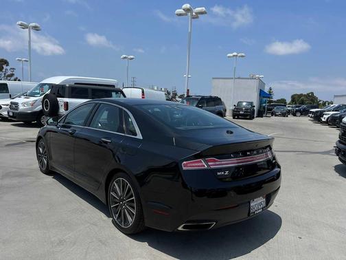 2016 Lincoln MKZ Base