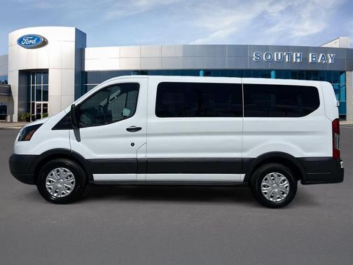 Oxford White 2018 Ford Transit-150 XL