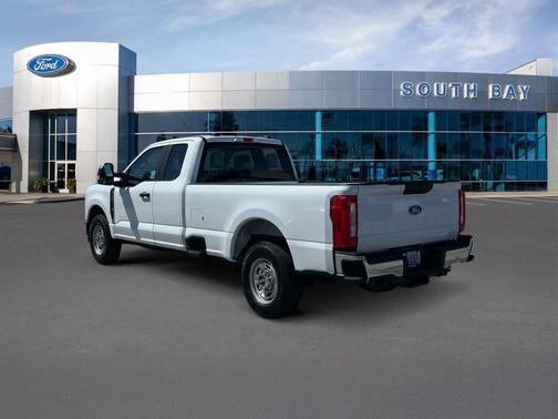 Oxford White 2024 Ford F-250 XL