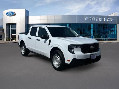 Oxford White 2025 Ford Maverick XL
