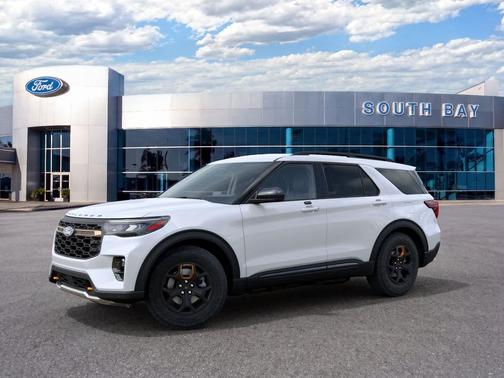 Star White 2027 Ford Explorer TREMOR