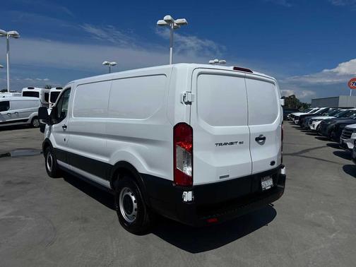 2022 Ford Transit-150 