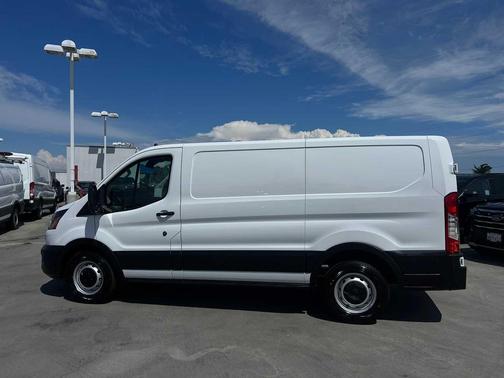 2022 Ford Transit-150 