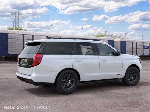 Star White 2027 Ford Expedition TREMOR